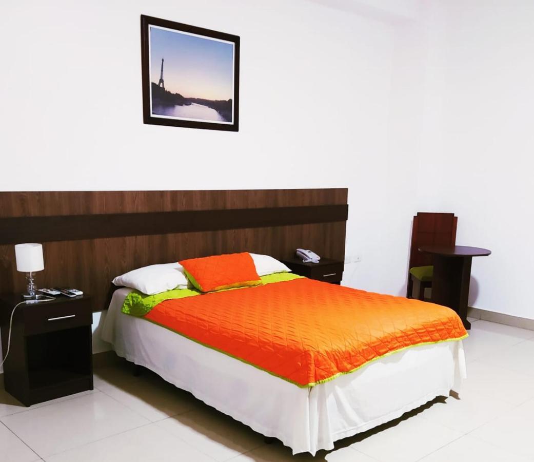 Manta Airport Hotel ภายนอก รูปภาพ