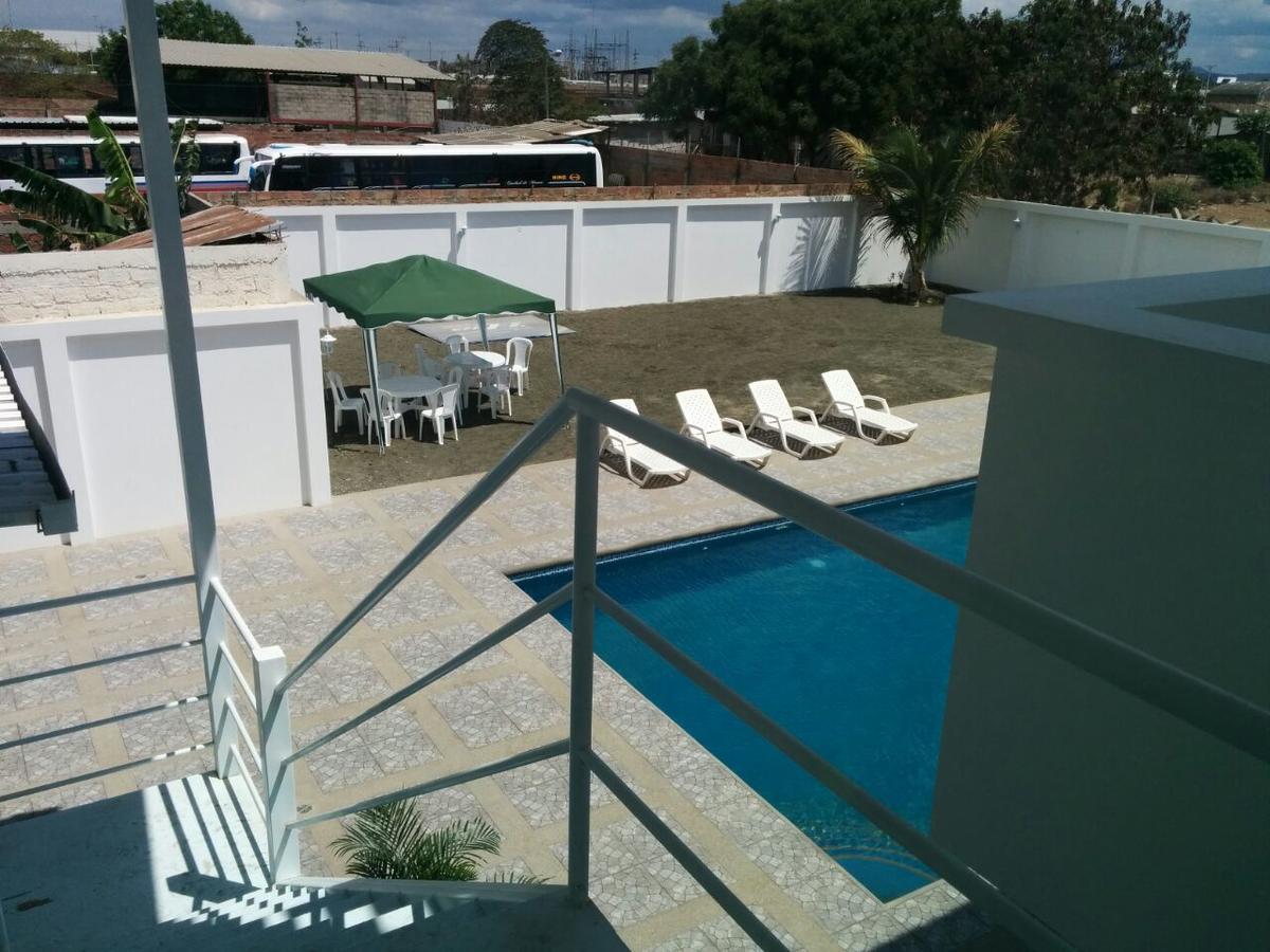 Manta Airport Hotel ภายนอก รูปภาพ
